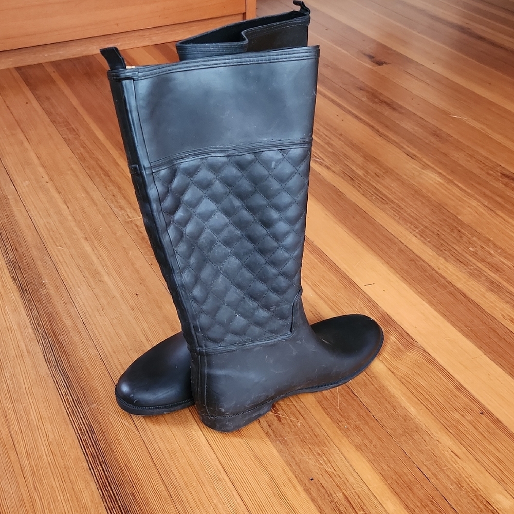 Black Rubber Rain Boots